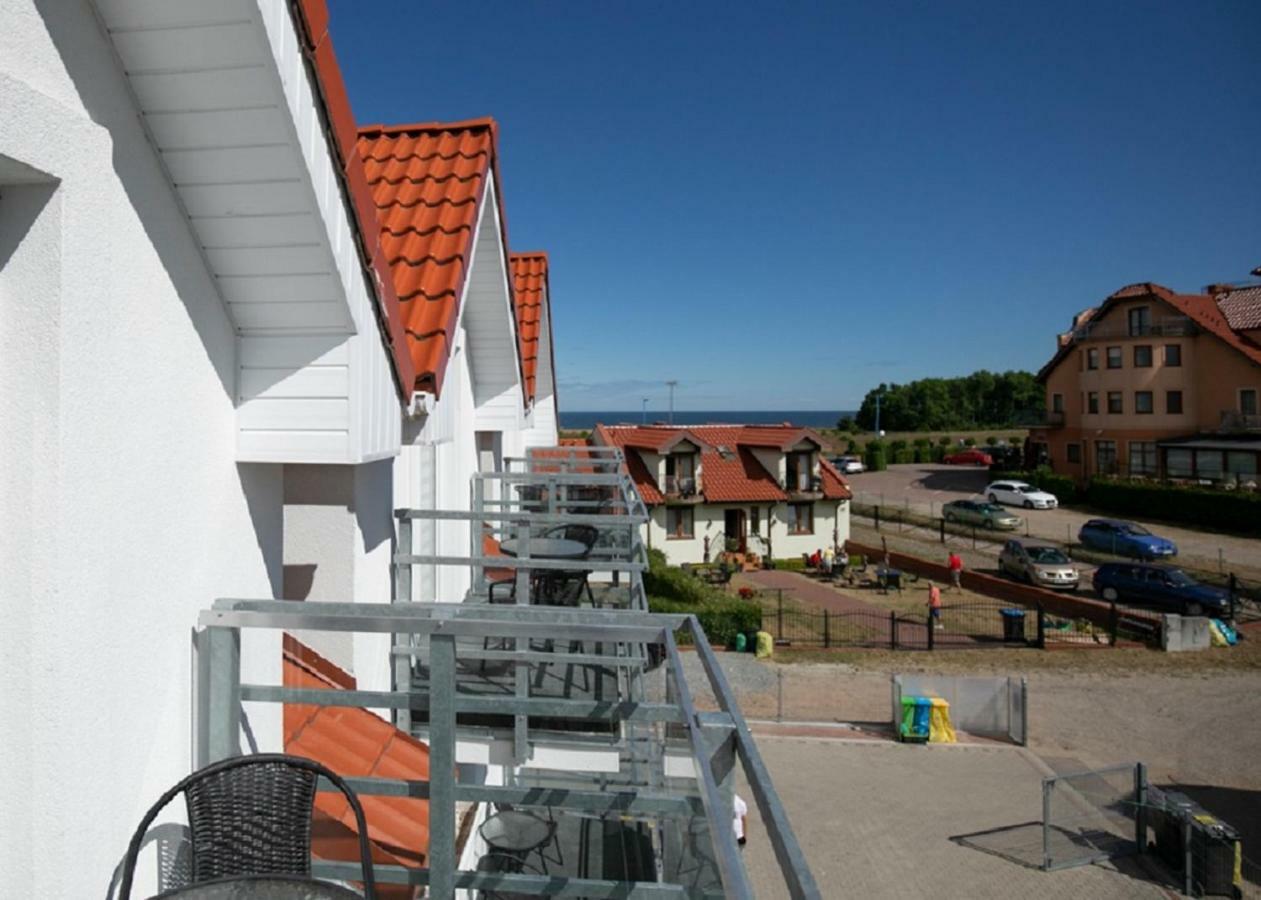 Palisander Z Widokiem Na Morze Trzesacz Exterior photo